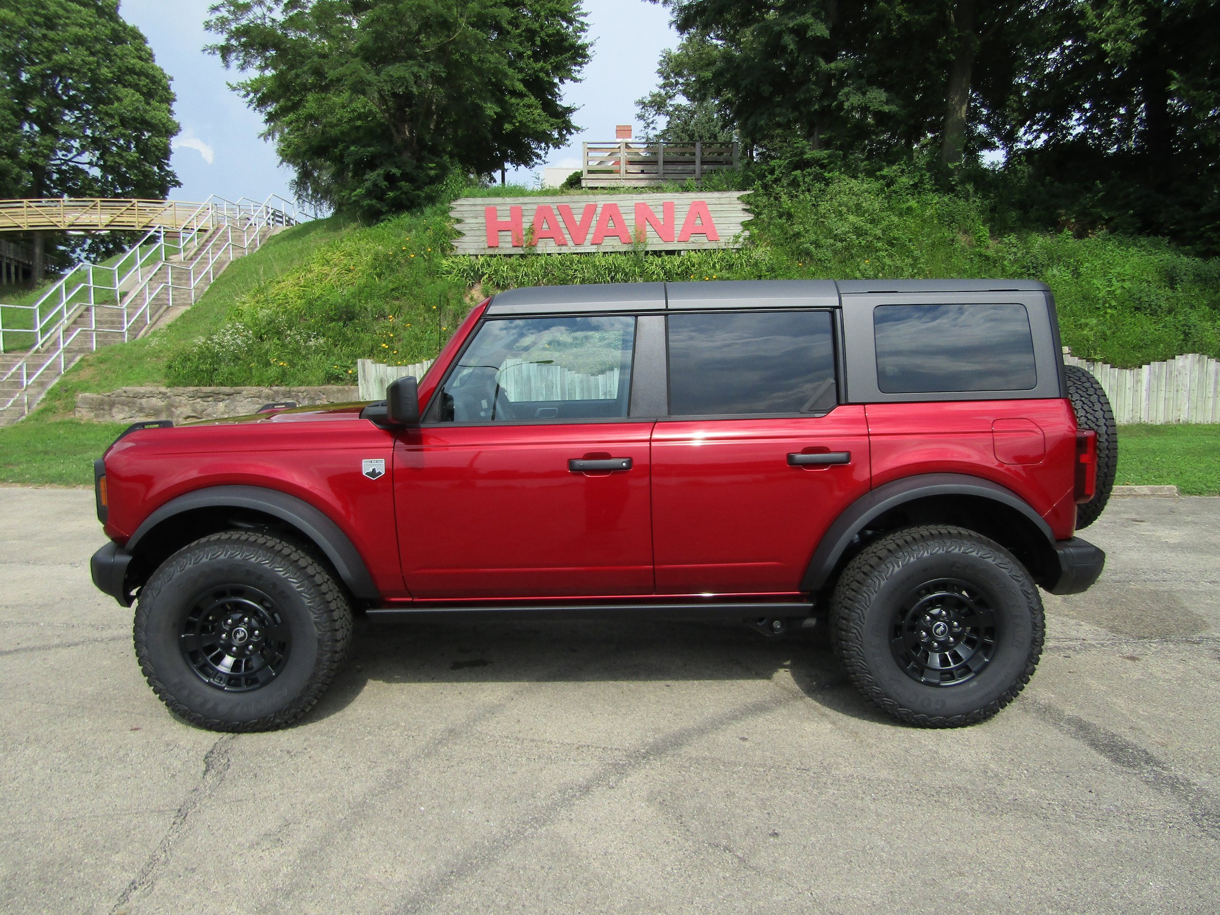 New 2026 Ford Bronco Big Bend w/ Black Diamond Package AWD/4WD image 1