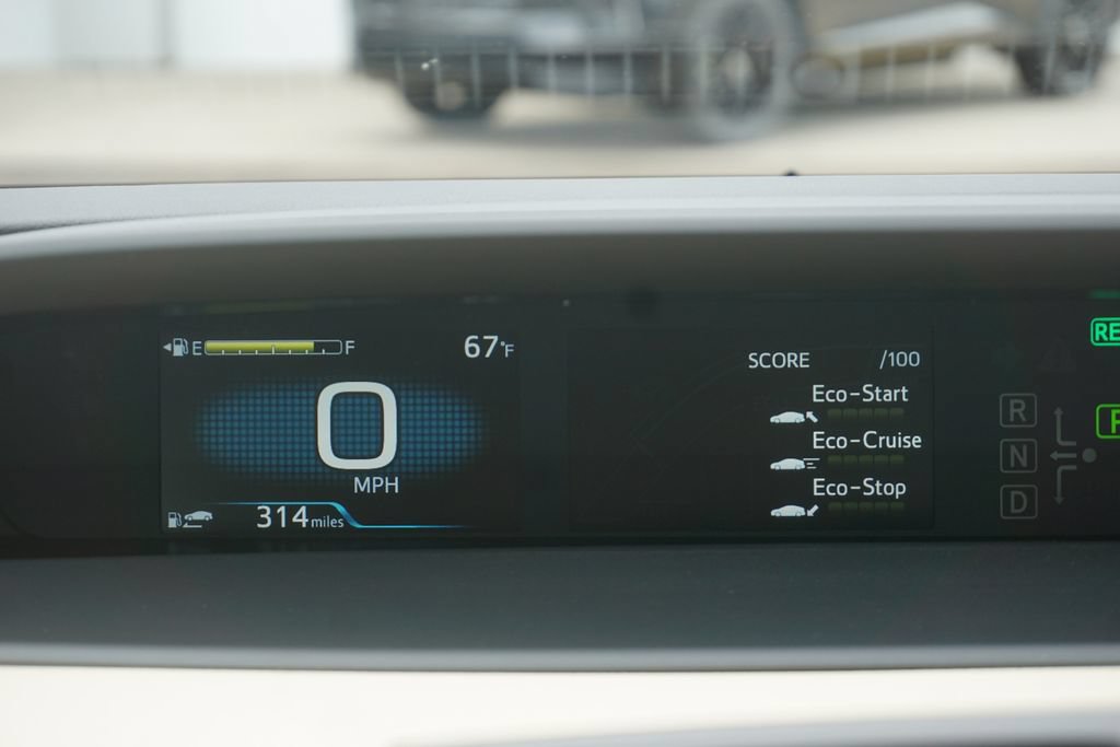 Certified 2021 Toyota Prius XLE AWD/4WD image 5