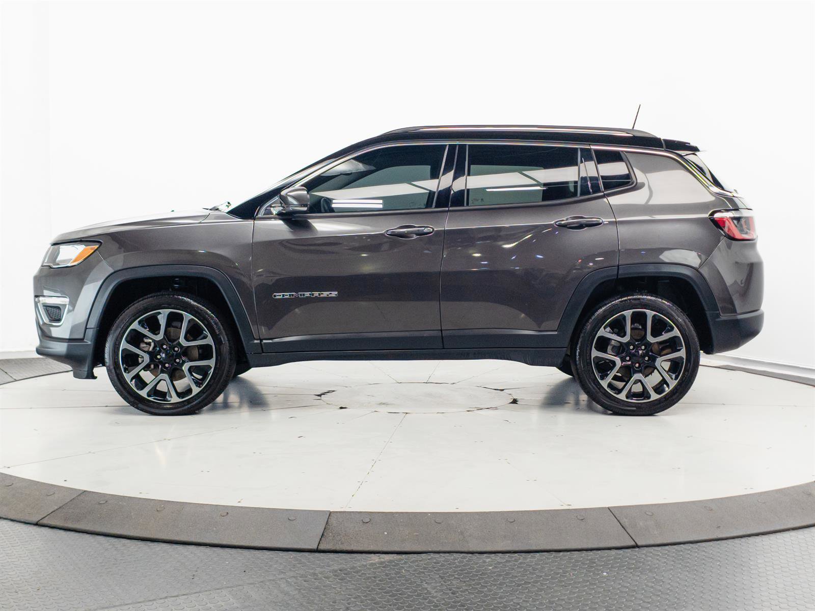 Used 2019 Jeep Compass Limited image 6