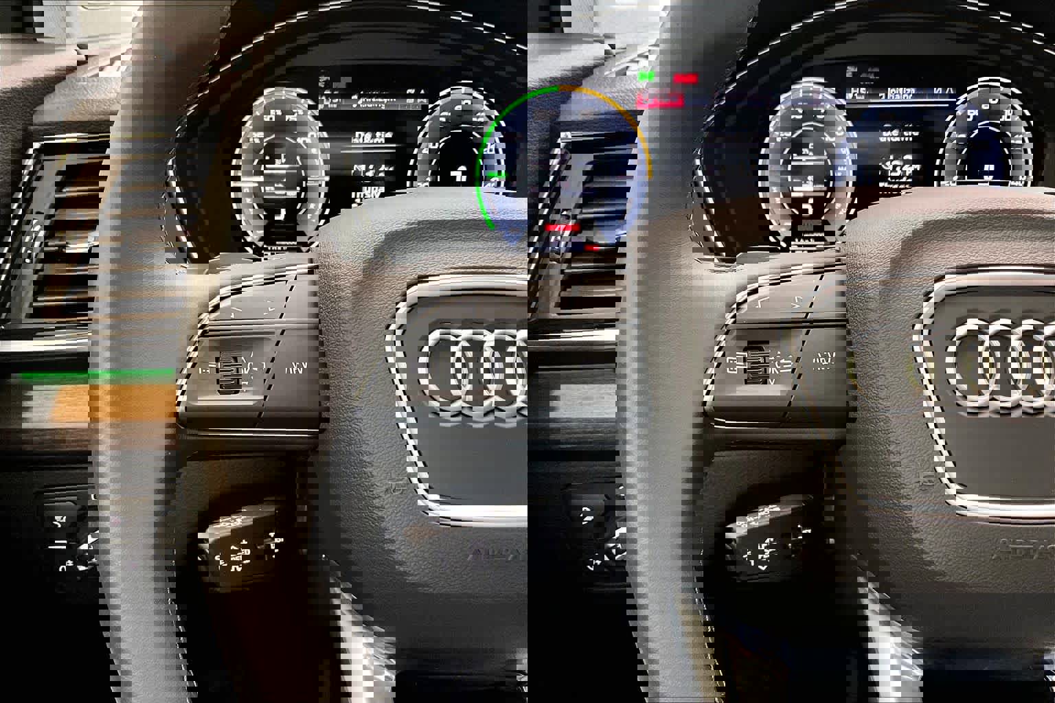 Certified 2025 Audi Q5 e Premium Plus image 23