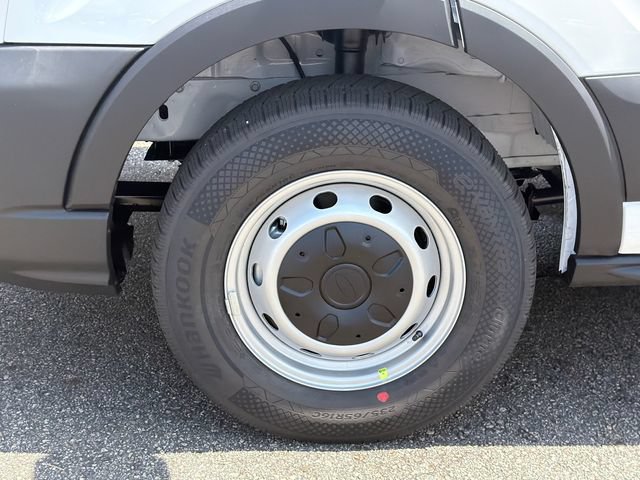 New 2027 Ford Transit 250 148 Medium Roof w/ Load Area Protection Package RWD image 13