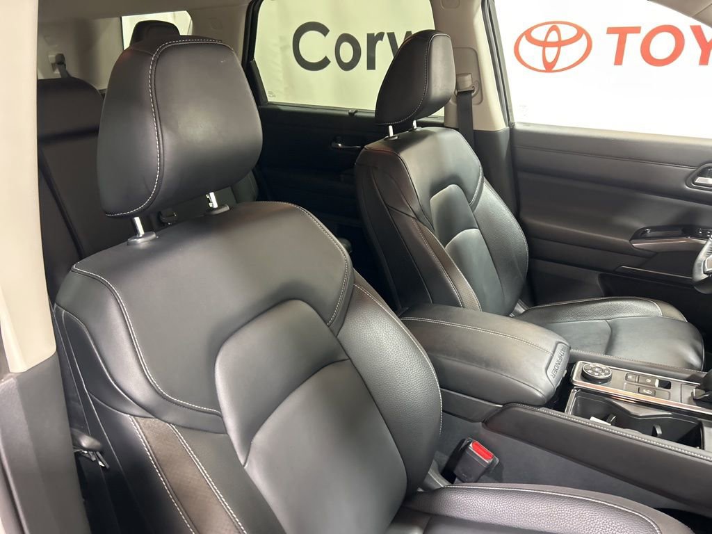 Used 2023 Nissan Pathfinder SL image 15