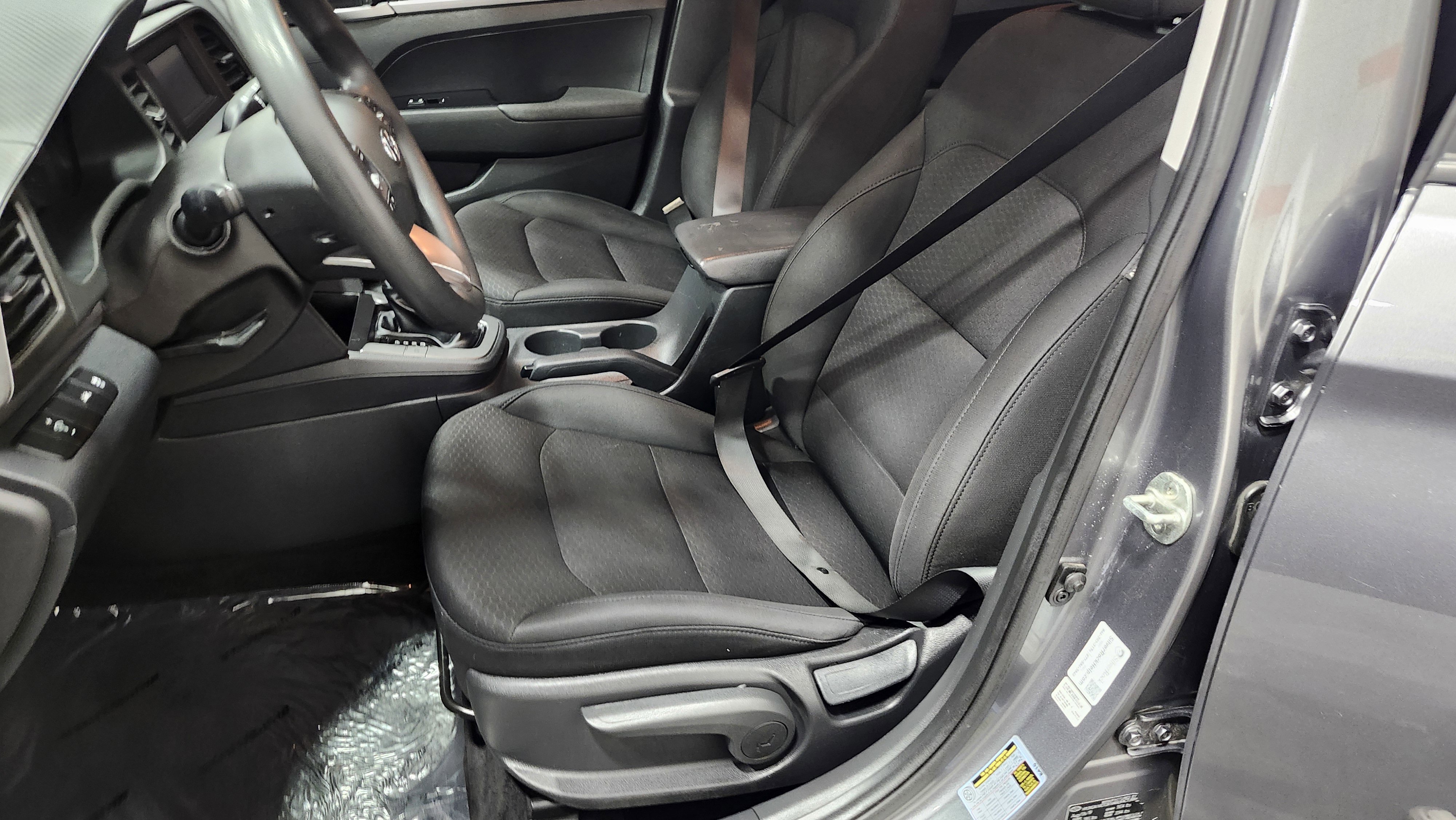 Used 2020 Hyundai Elantra SE w/ Cargo Package (C1) image 20