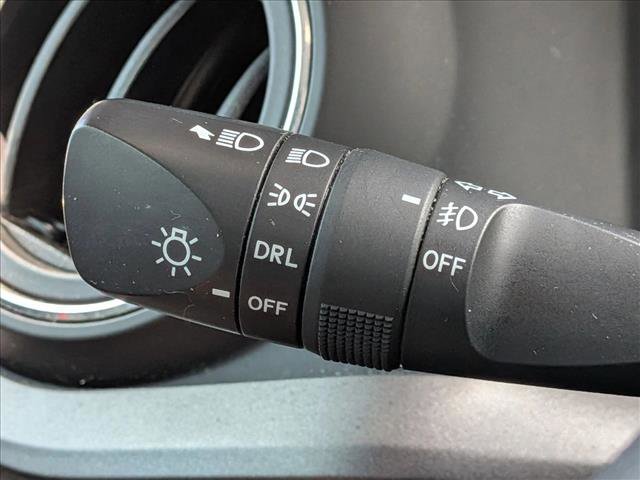 Used 2020 Toyota Tacoma TRD Off-Road AWD/4WD image 9