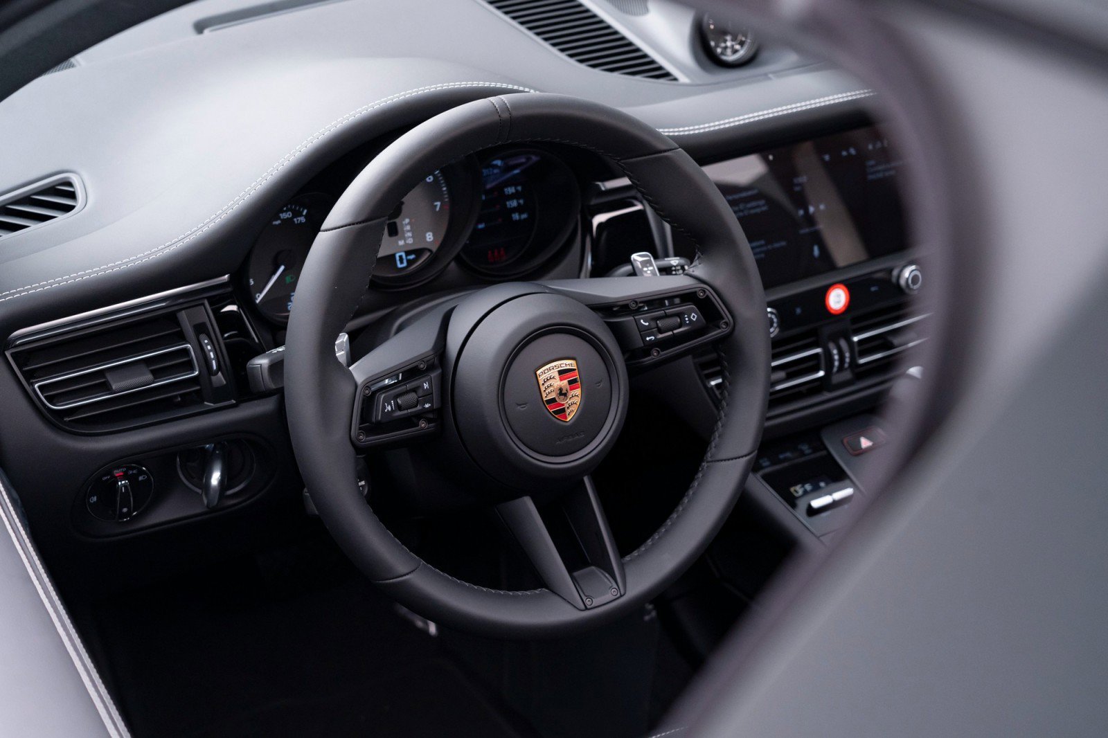 New 2025 Porsche Macan S image 20