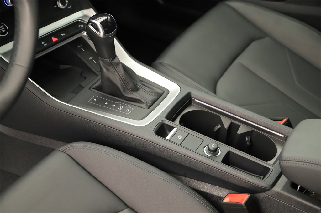 Certified 2025 Audi Q3 2.0T Premium w/ Convenience Package image 17