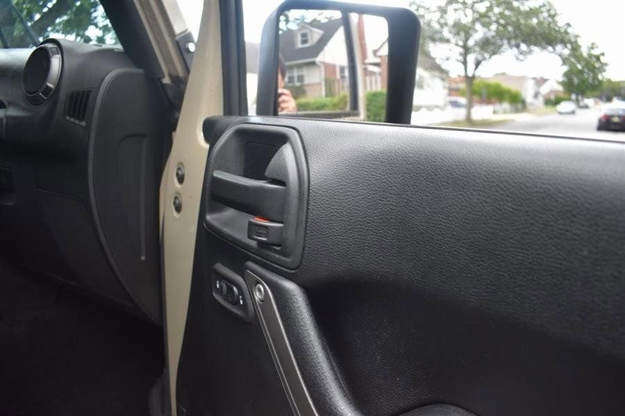 Used 2018 Jeep Wrangler Unlimited Sport S image 23