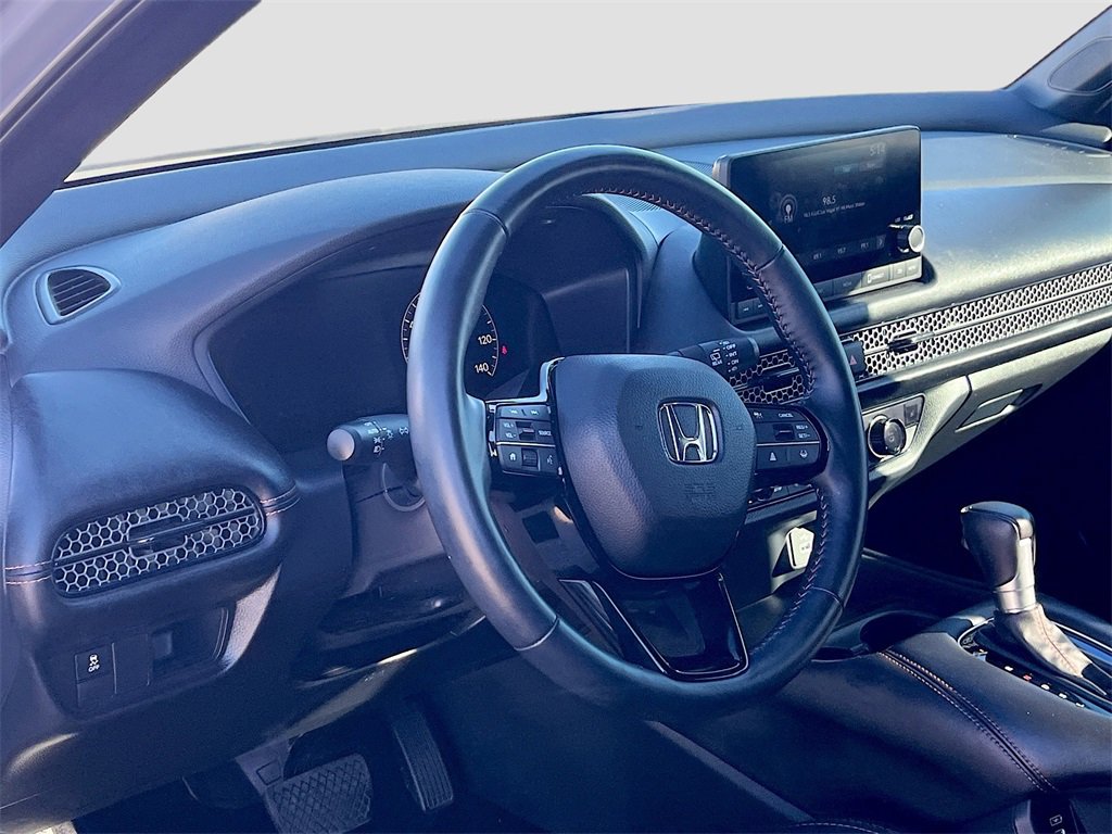Used 2025 Honda HR-V Sport image 9