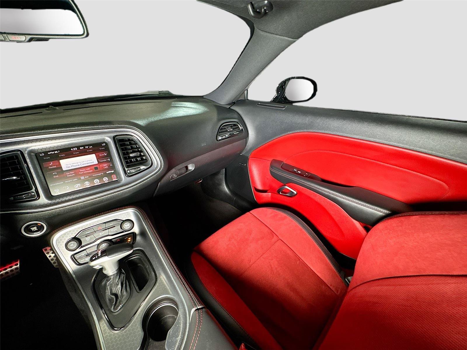 Used 2016 Dodge Challenger R/T Scat Pack RWD image 8