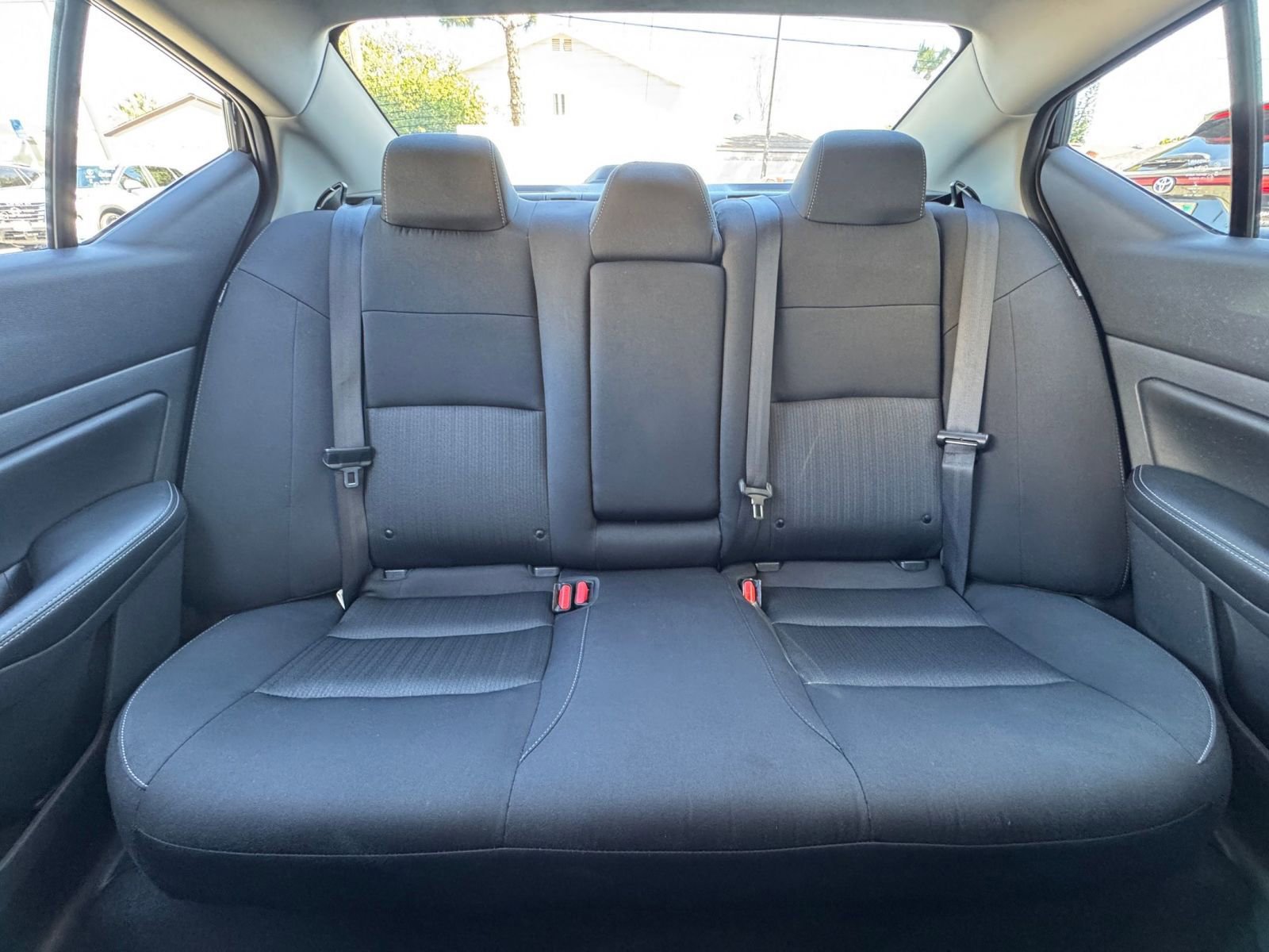 Used 2025 Nissan Altima 2.5 SV FWD image 39