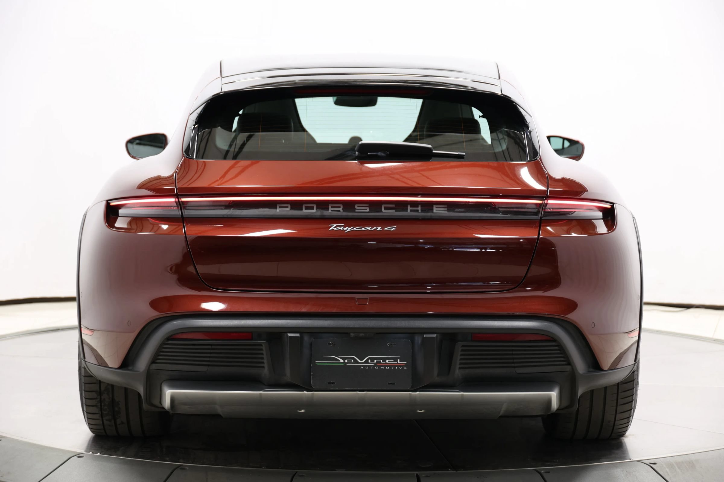 Used 2022 Porsche Taycan 4 Cross Turismo w/ Technology Package AWD/4WD image 56