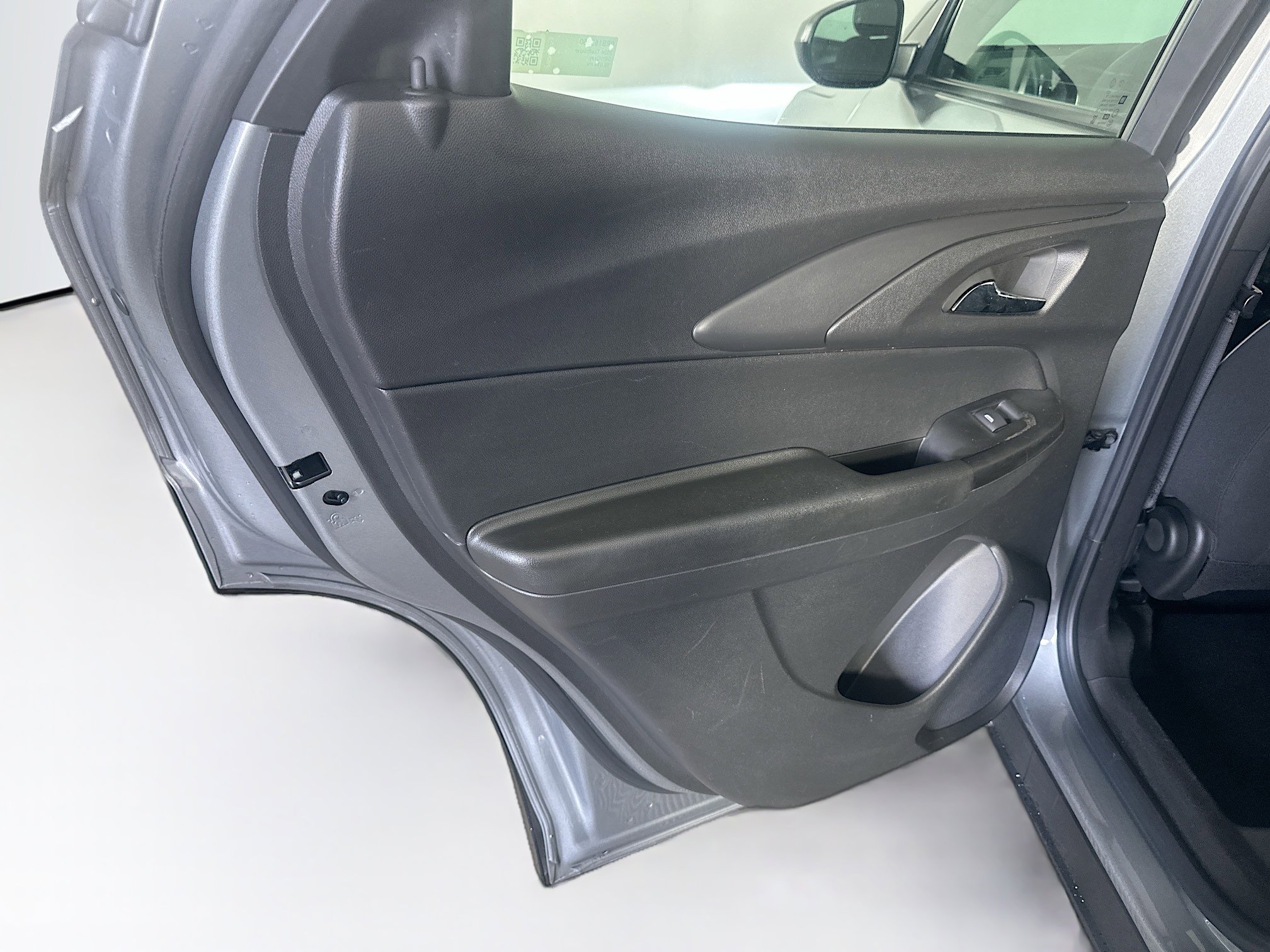 Used 2024 Chevrolet TrailBlazer LS FWD image 24