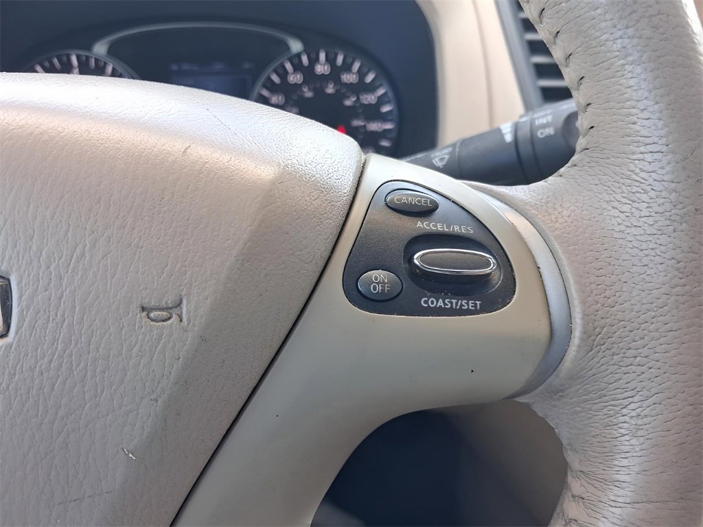 Used 2013 Nissan Pathfinder SL w/ Cargo Pkg image 28