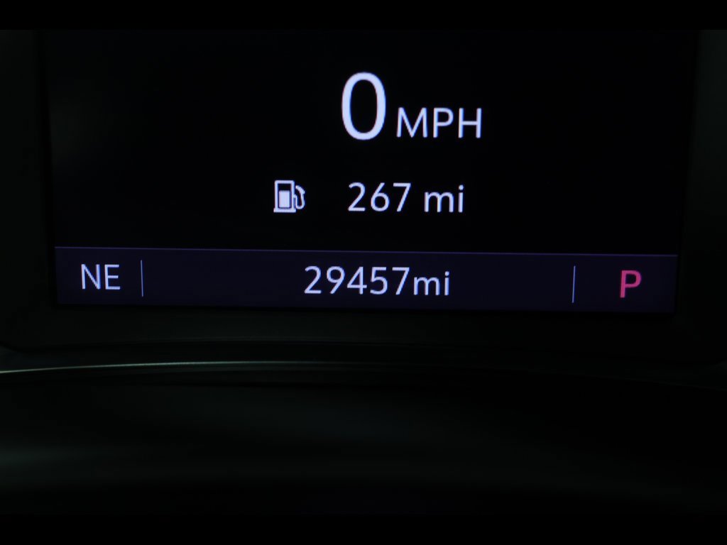 Used 2023 Chevrolet Traverse LT image 29