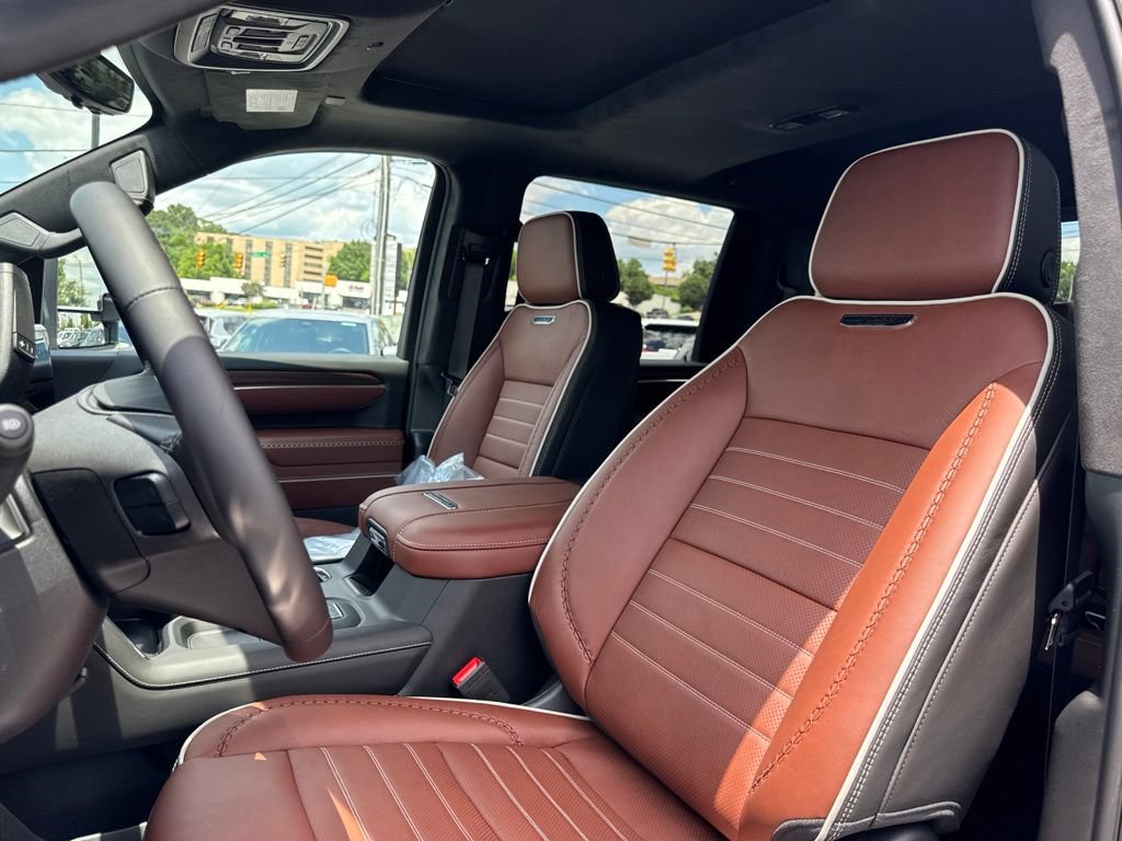 New 2026 GMC Sierra 2500 Denali Ultimate AWD/4WD image 17
