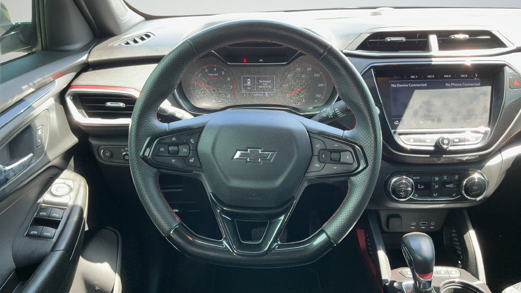 Used 2023 Chevrolet TrailBlazer RS w/ Convenience Package FWD image 9