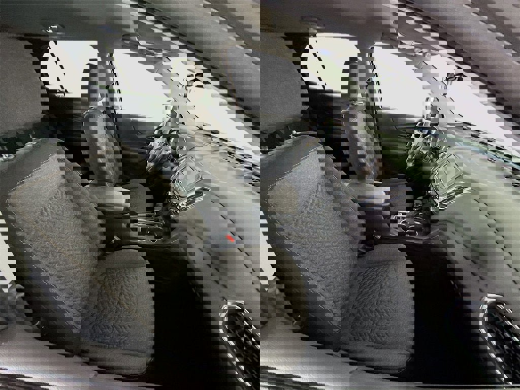 Used 2024 Chevrolet Equinox LT image 19