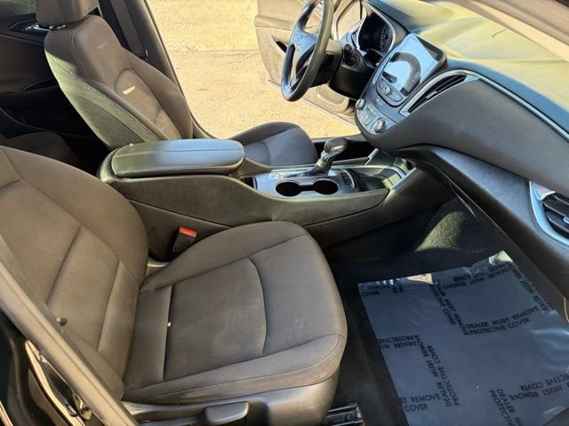 Used 2021 Chevrolet Malibu LT FWD image 34