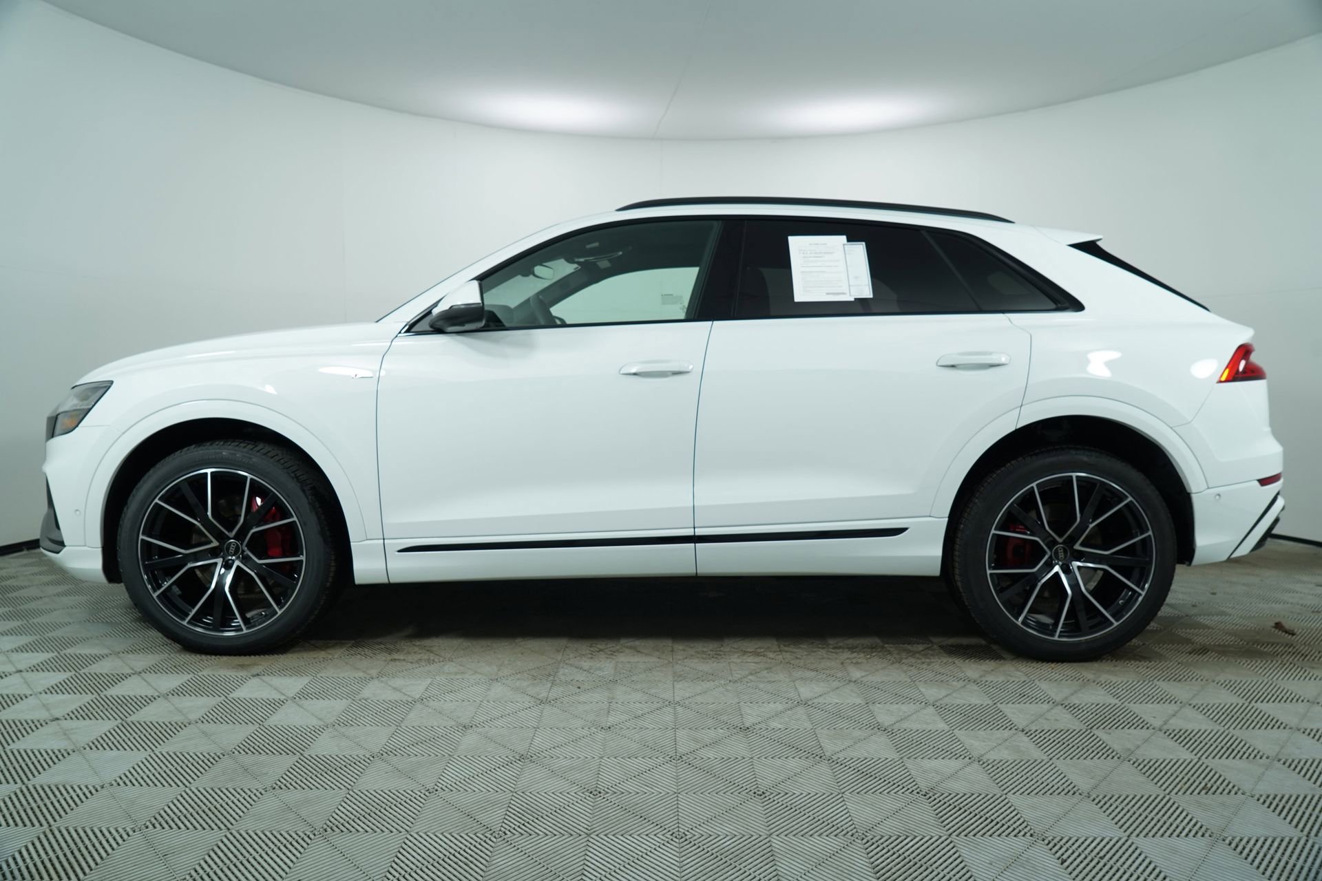 Used 2023 Audi Q8 Premium Plus AWD/4WD image 6
