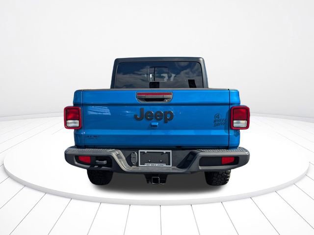 Used 2022 Jeep Gladiator Willys AWD/4WD image 4