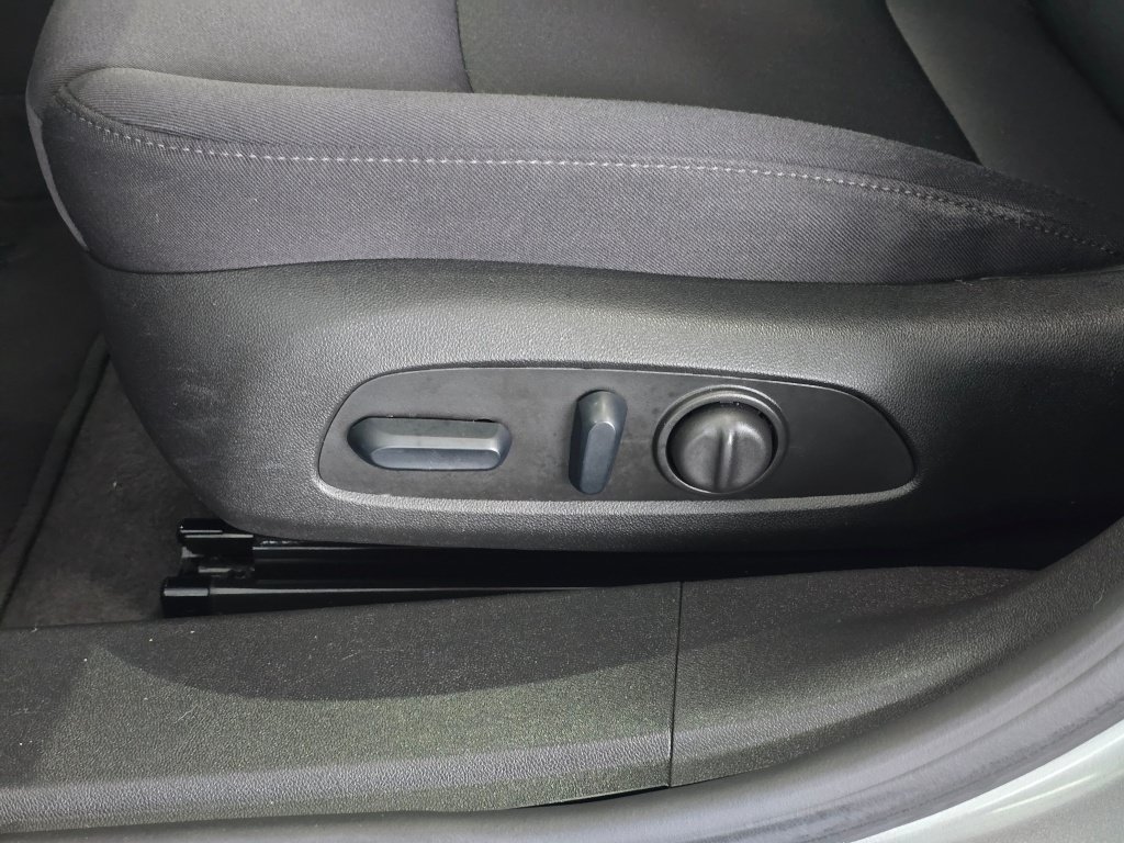 Used 2024 Chevrolet Malibu LT FWD image 19