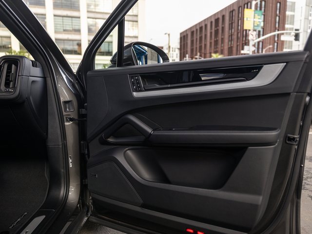 New 2026 Porsche Cayenne E-Hybrid image 37