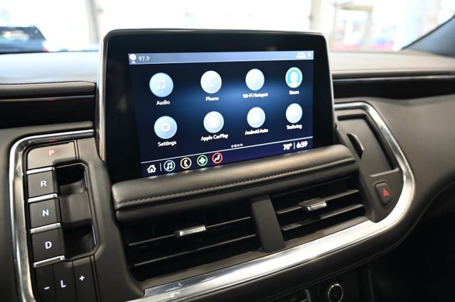 Used 2021 Chevrolet Suburban Z71 w/ Luxury Package image 16