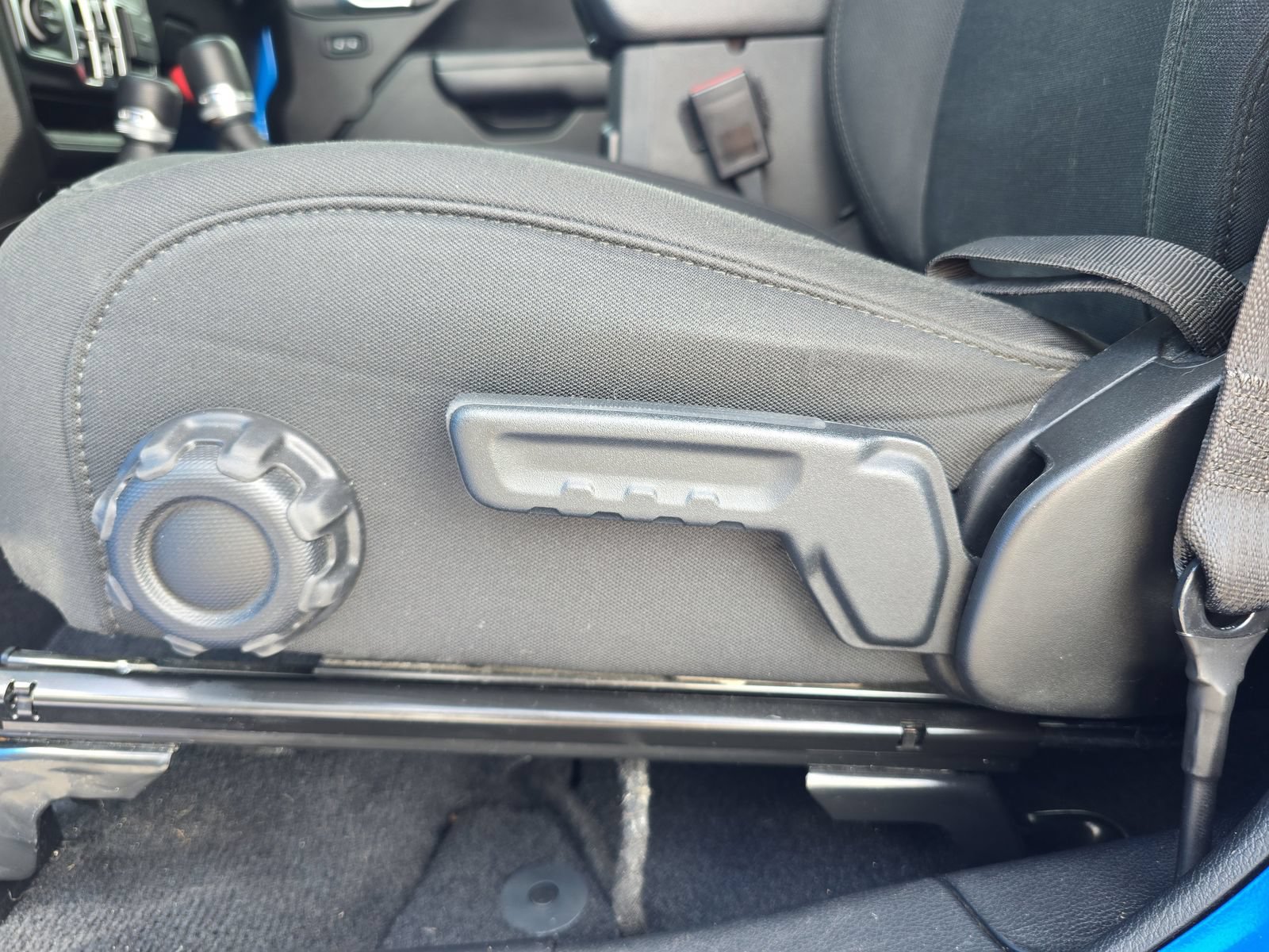 Used 2021 Jeep Gladiator Sport AWD/4WD image 15