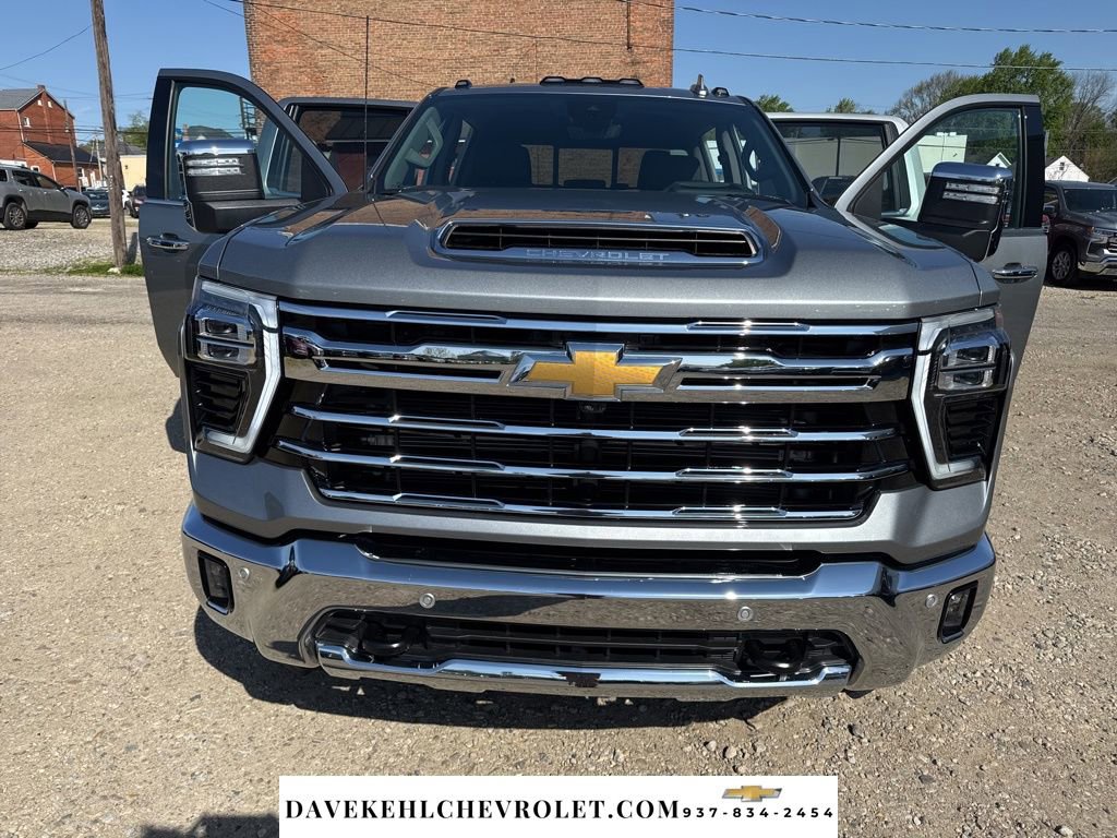 Used 2025 Chevrolet Silverado 2500 LTZ w/ LTZ Premium Package AWD/4WD image 35