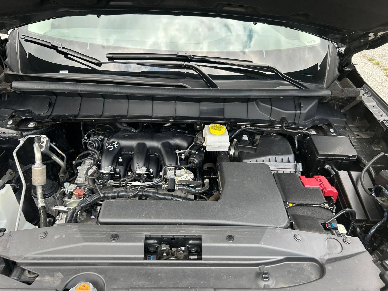 Used 2025 Nissan Pathfinder SV FWD image 29