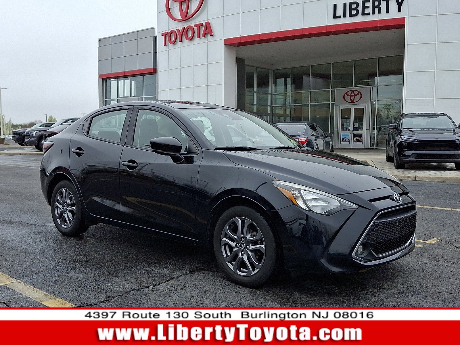 Used 2019 Toyota Yaris LE image 1