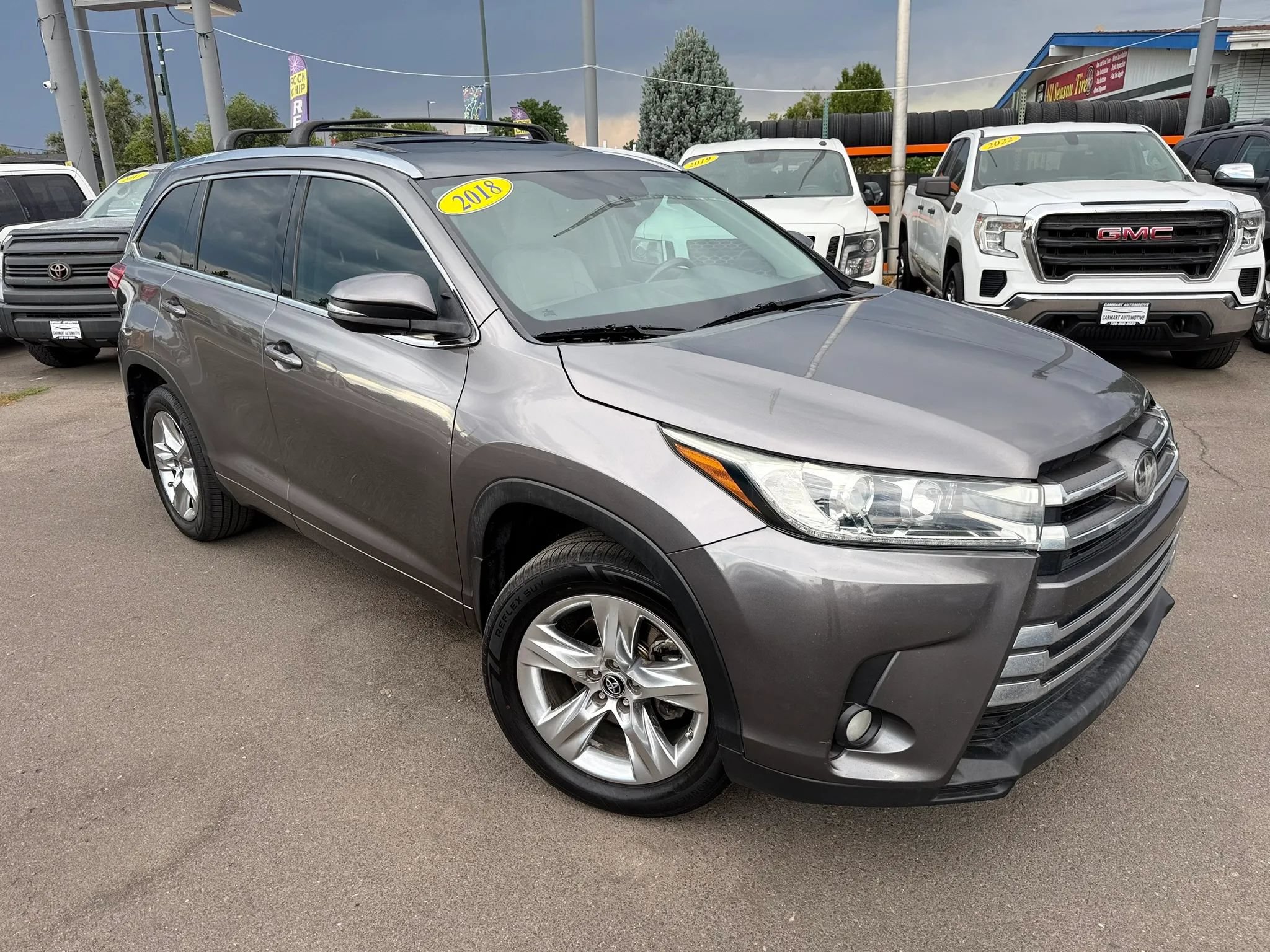 Used 2018 Toyota Highlander Limited w/ Carpet Mat Package (TMS) AWD/4WD image 3