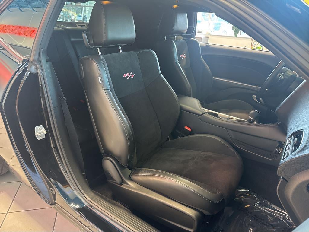 Used 2016 Dodge Challenger R/T Scat Pack w/ Leather Interior Group RWD image 37