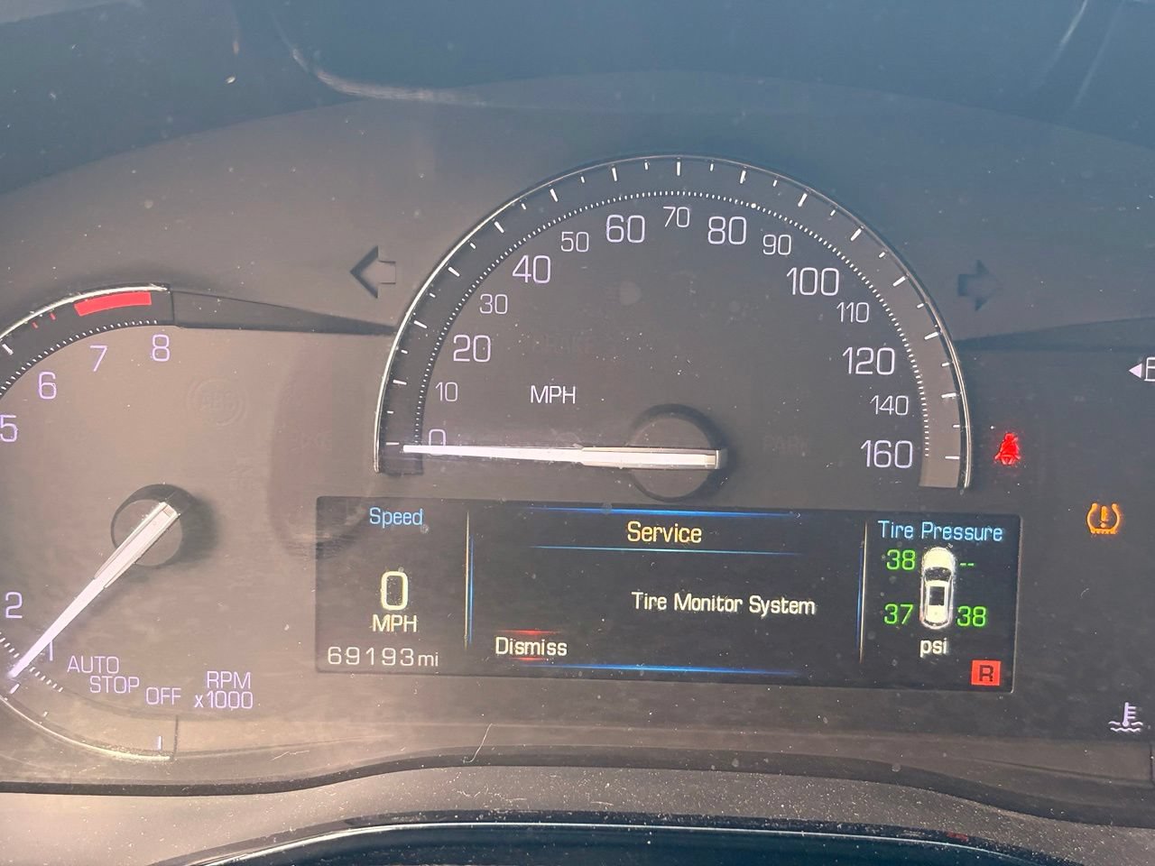 Used 2019 Cadillac XT5 Luxury w/ LPO, Radiant Package FWD image 31