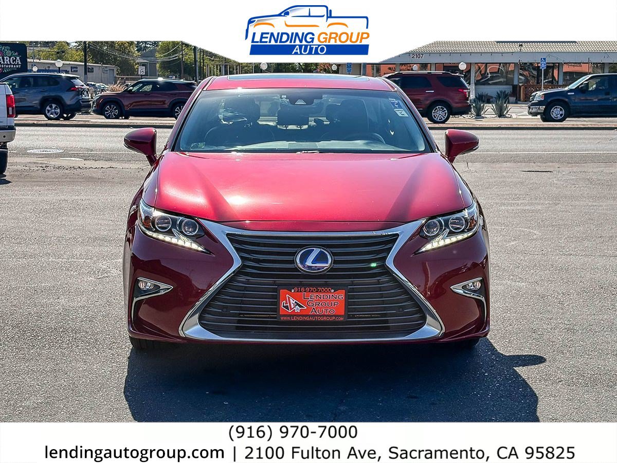 Used 2017 Lexus ES 300h w/ Luxury Package FWD image 6