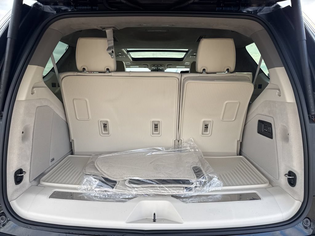 Used 2025 Cadillac Escalade Sport Platinum AWD/4WD image 43