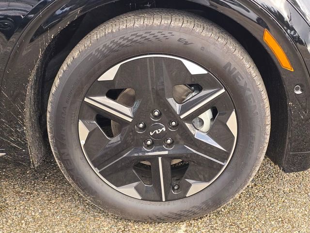 New 2025 Kia EV6 Wind image 9