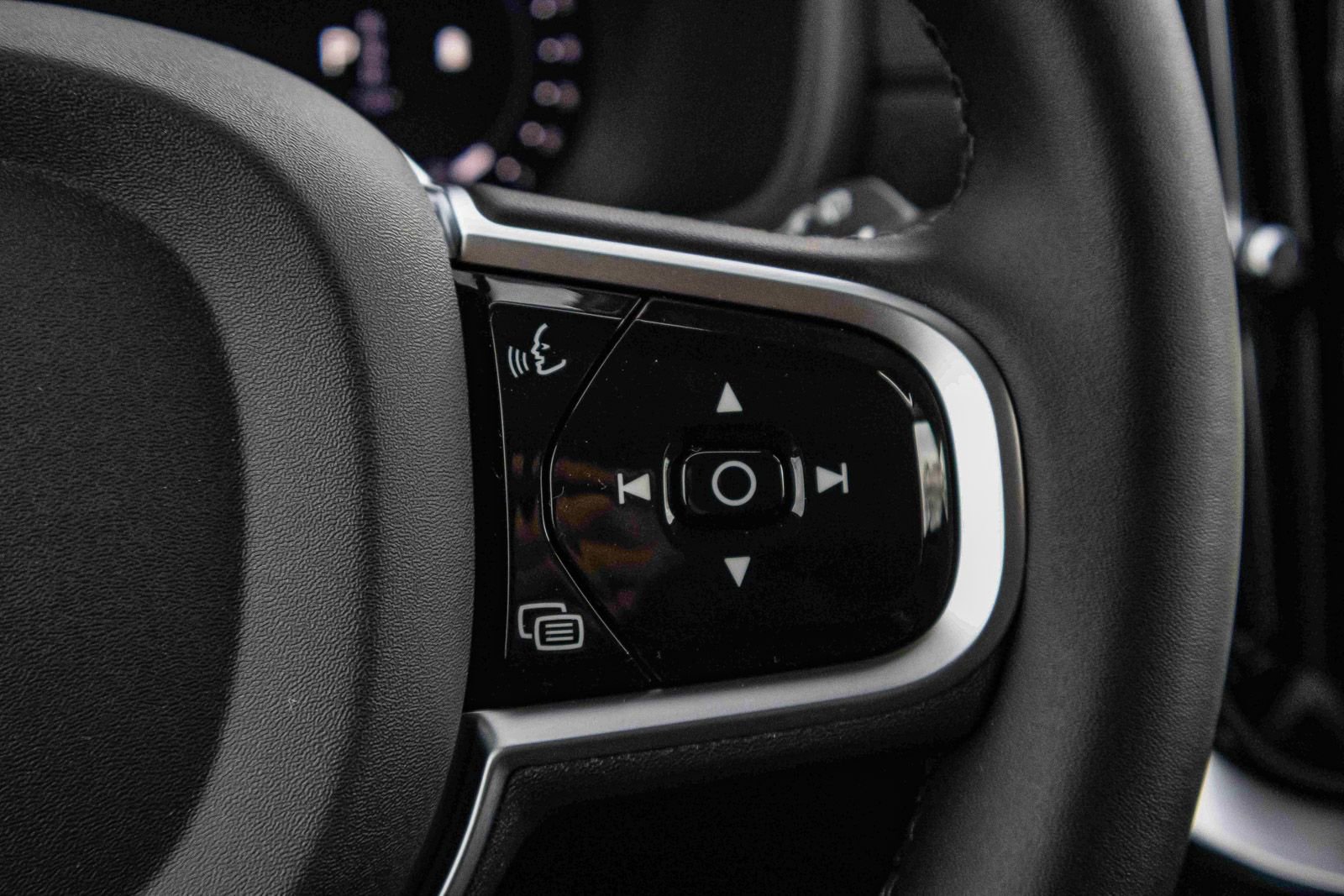 New 2026 Volvo XC90 B6 Ultra w/ Lounge Package image 37