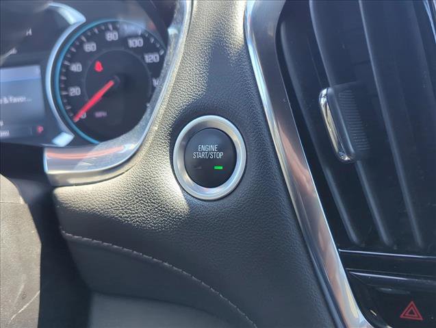 Used 2023 Chevrolet Traverse LT FWD image 25