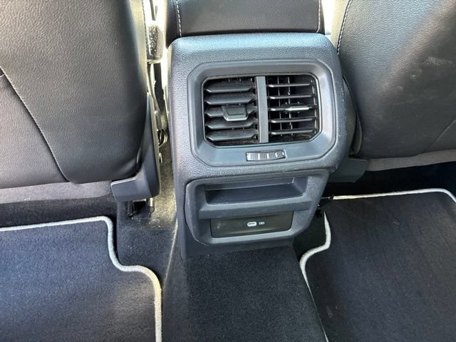 Used 2023 Volkswagen Taos SEL AWD/4WD image 16