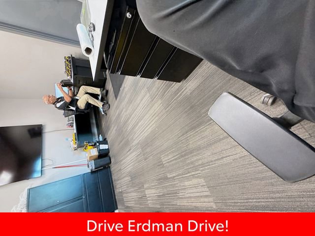 Used 2023 Toyota Highlander L image 46