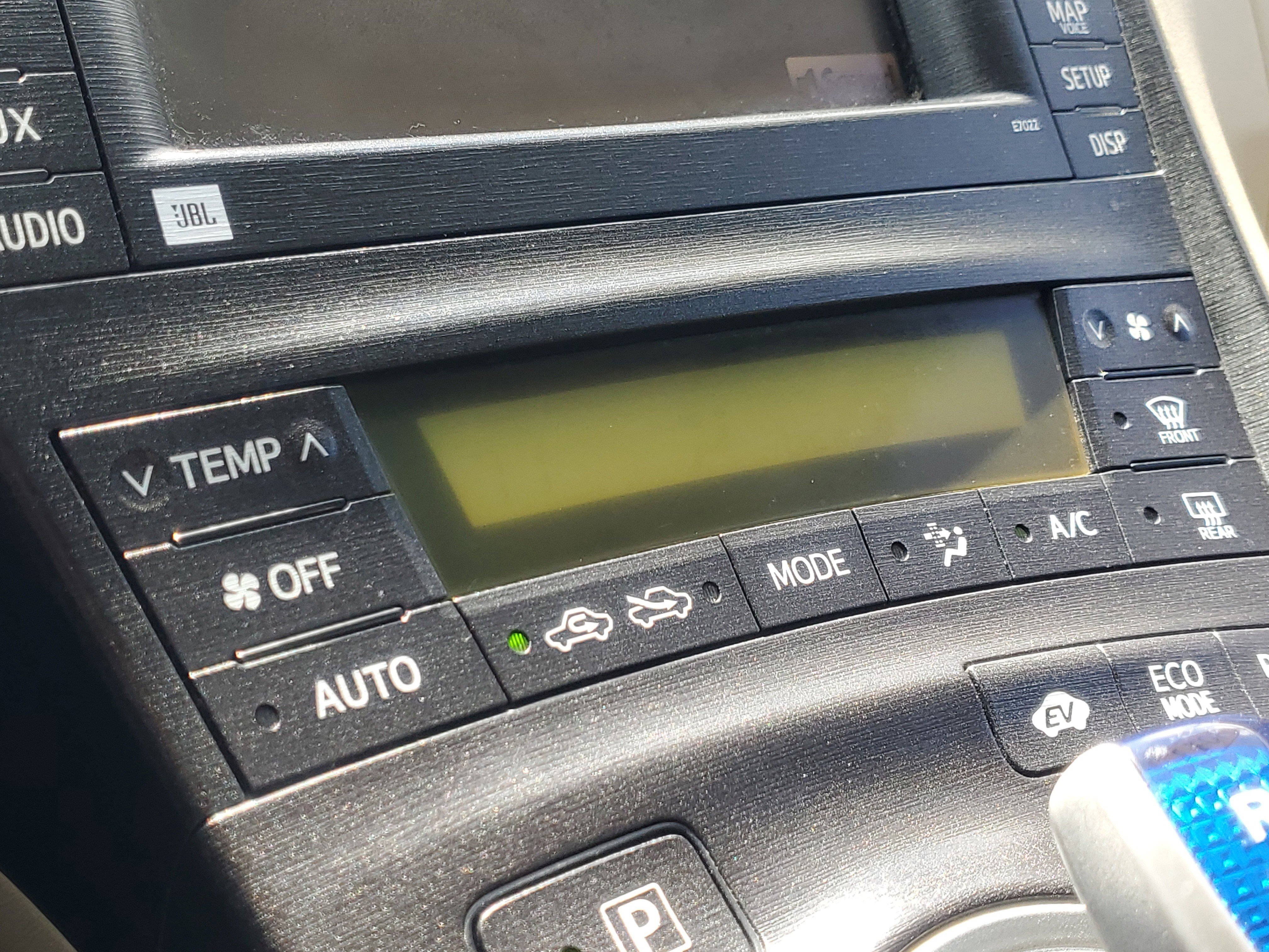 Used 2011 Toyota Prius Three w/ Solar Roof Pkg FWD image 28