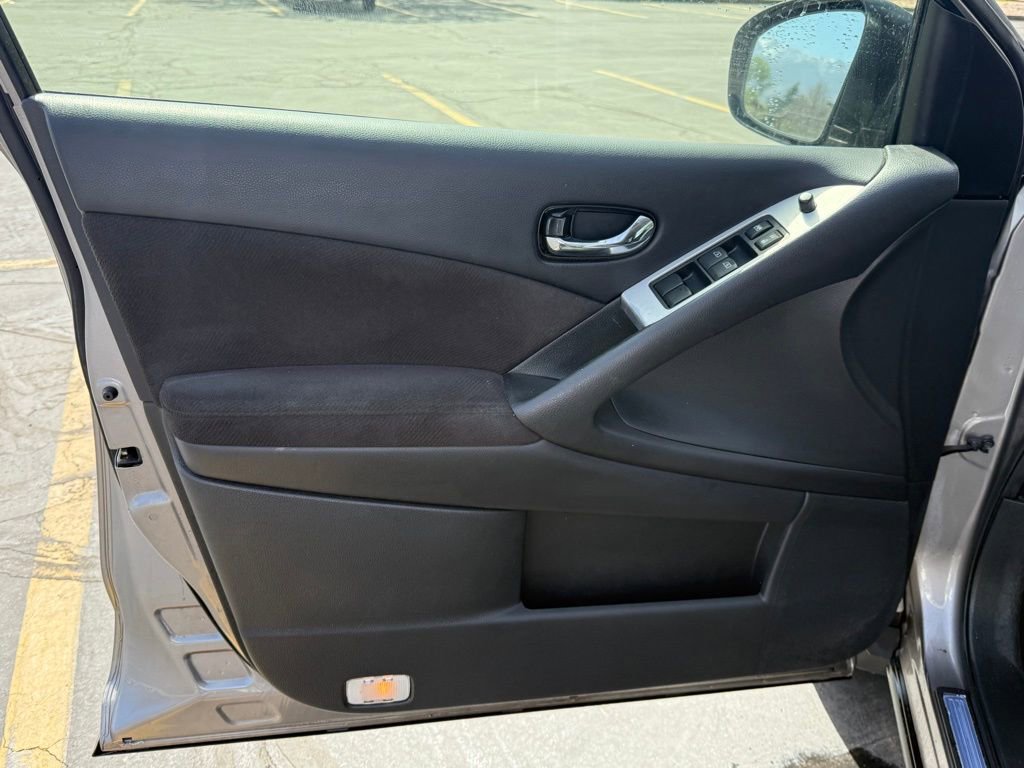 Used 2012 Nissan Murano S image 9