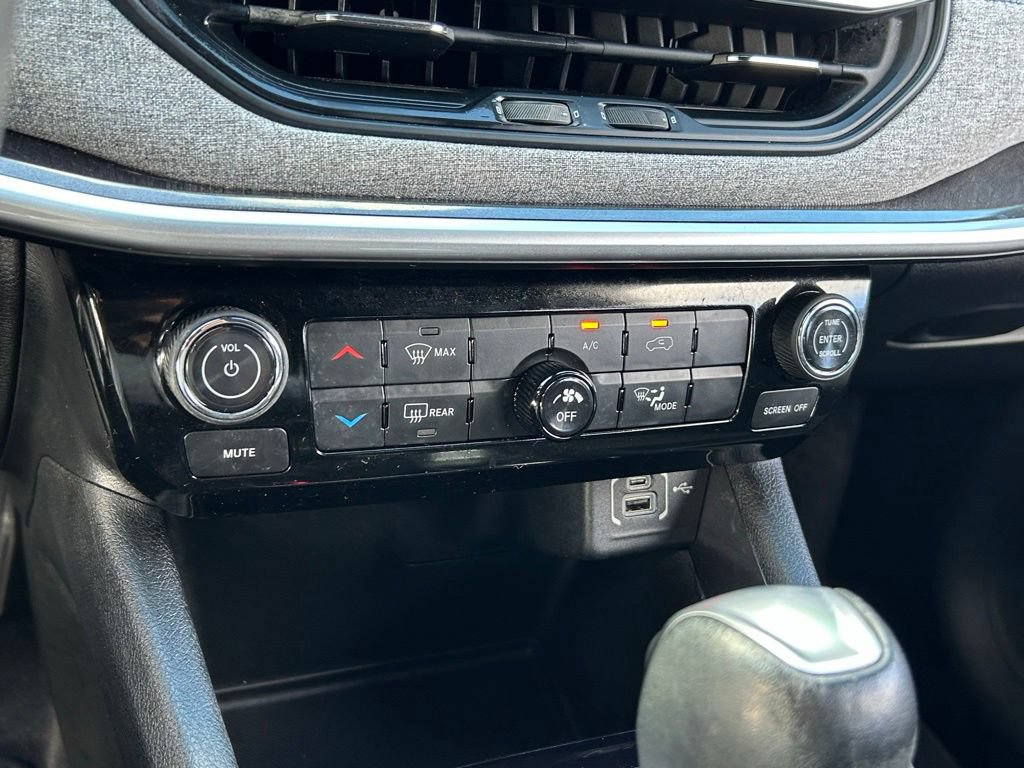 Used 2023 Jeep Compass Latitude AWD/4WD image 23