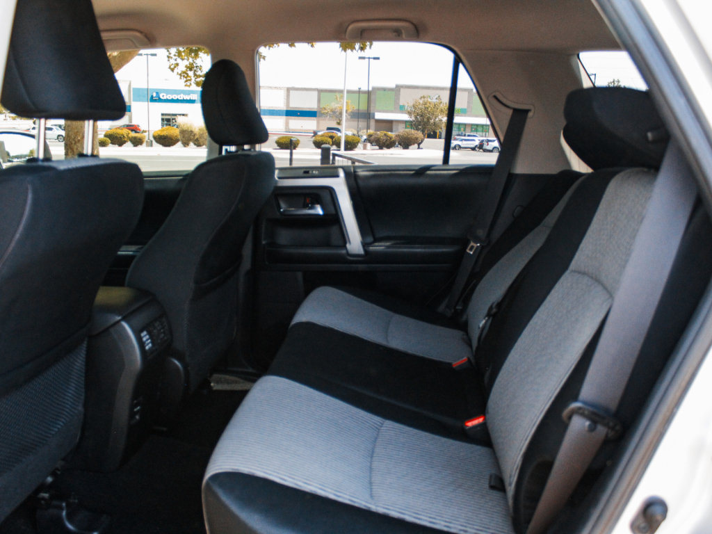 Used 2015 Toyota 4Runner SR5 AWD/4WD image 24