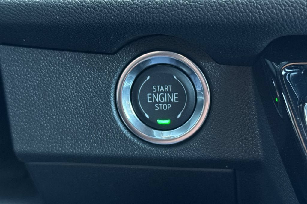 New 2026 Chevrolet Traverse Z71 w/ Enhanced Driving Package AWD/4WD image 24
