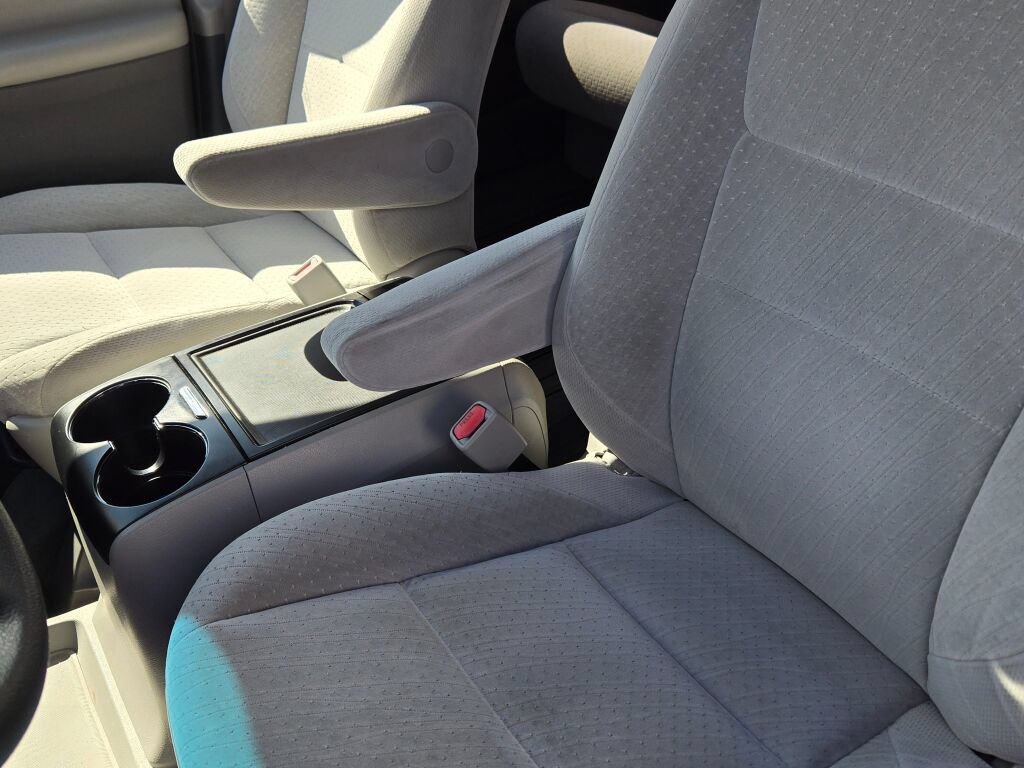 Used 2015 Toyota Sienna LE FWD image 18