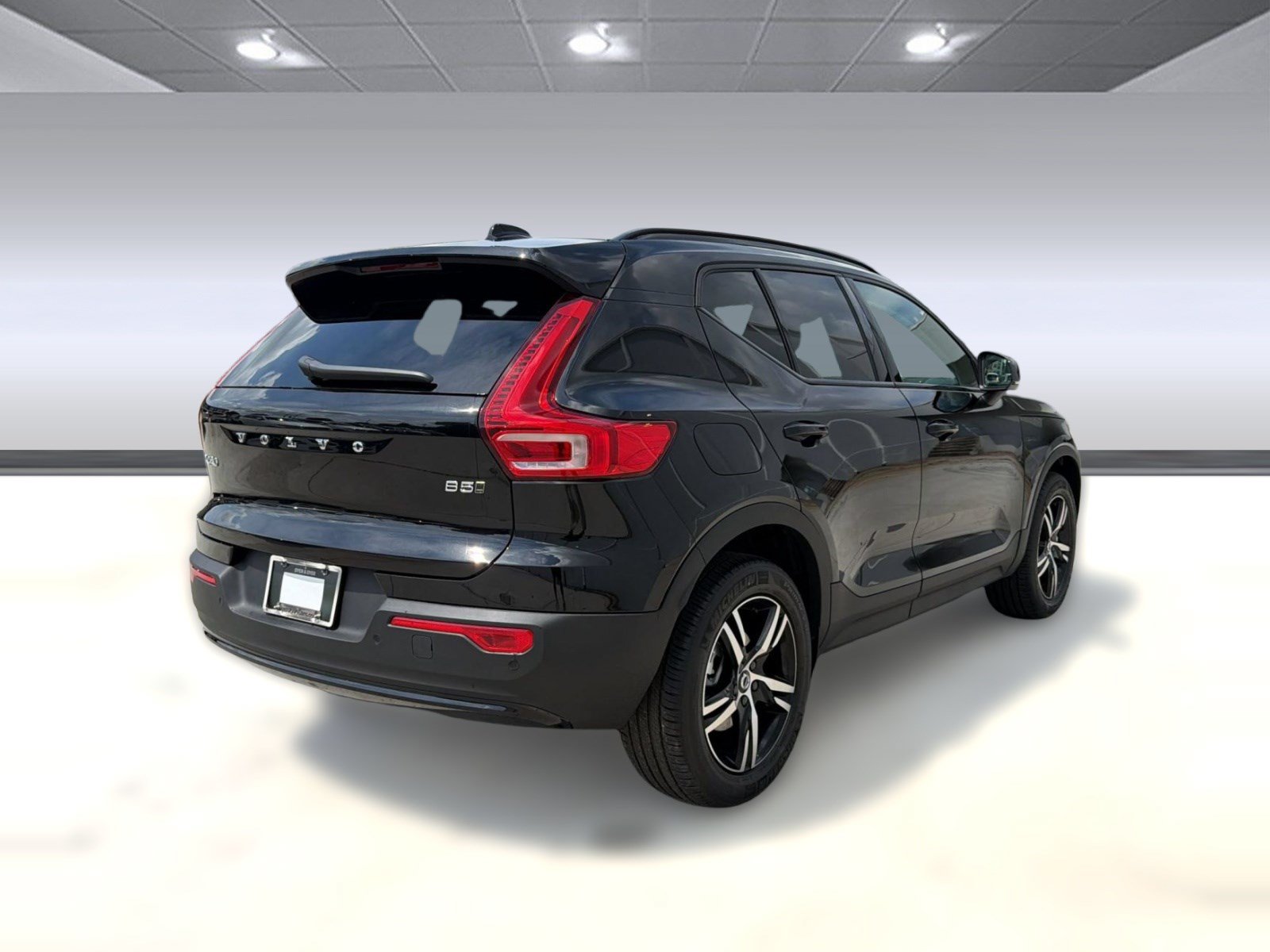 New 2026 Volvo XC40 B5 Core w/ Climate Package AWD/4WD image 9