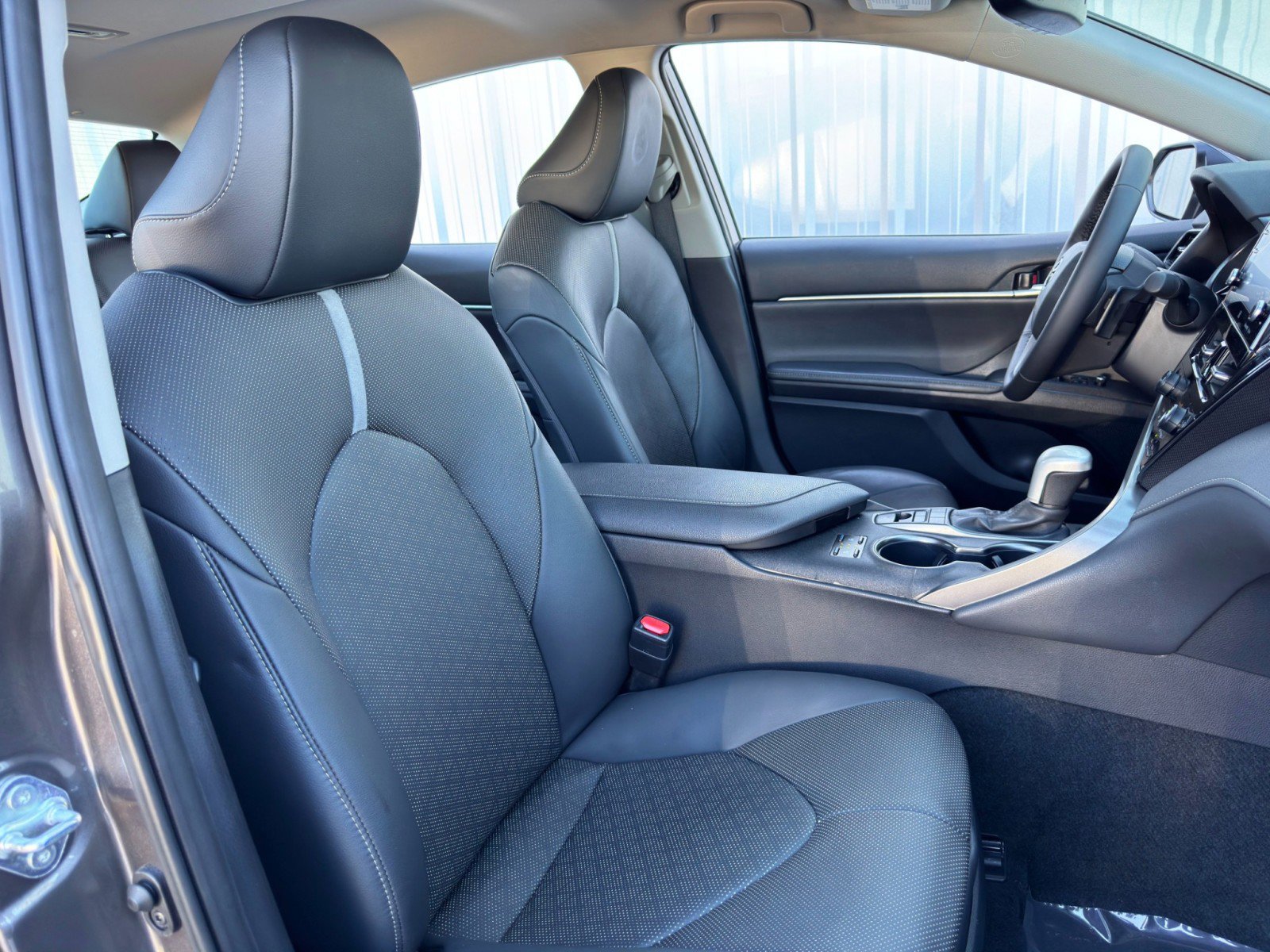 Used 2024 Toyota Camry XSE w/ Navigation Package image 35