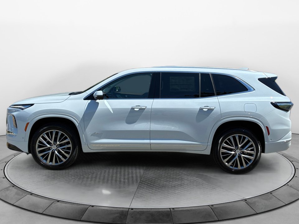 New 2026 Buick Enclave Avenir w/ Super Cruise Package FWD image 4